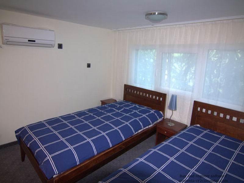 Hotel Happy Star Club Belgrado Esterno foto