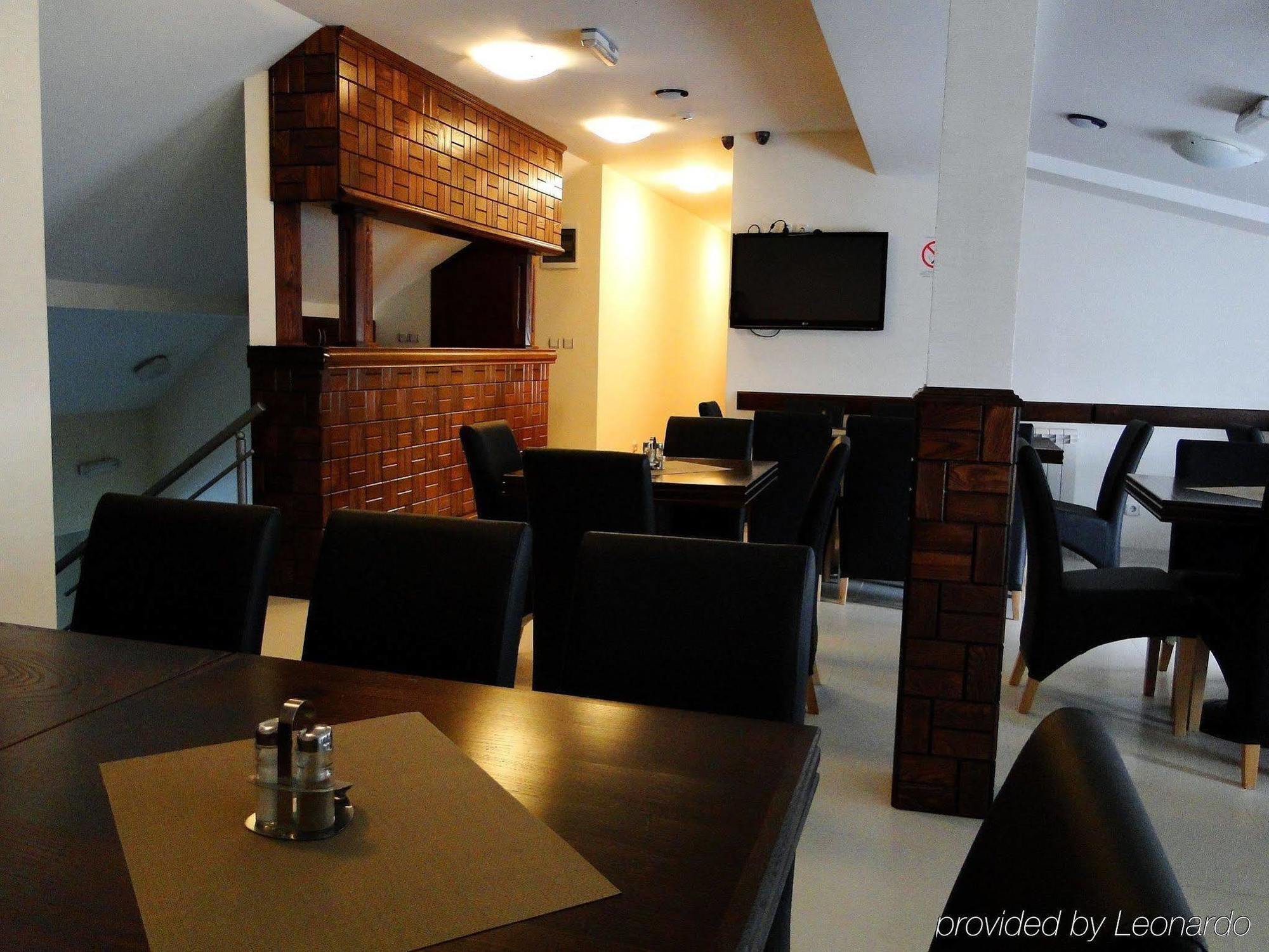 Hotel Happy Star Club Belgrado Esterno foto